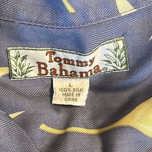 Tommy Bahama Blue Tropical Print Hawaiian Button Down Shirt - Size Large - Picture 11 of 11